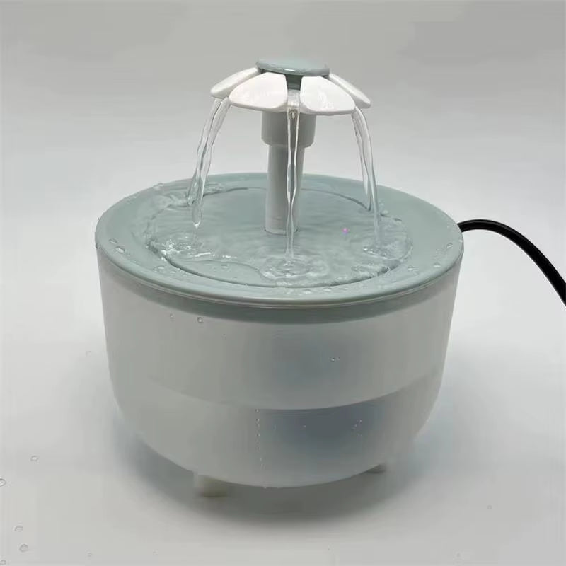 Keep your kitty hydrated with our Whisper-Quiet USB Cat Water Fountain! 🌊💖 1200ml of fresh, filtered water awaits your furry friend! #CatLover #PetEssentials
