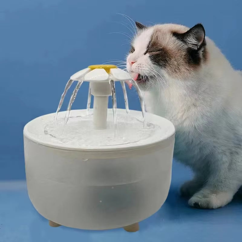 Keep your kitty hydrated with our Whisper-Quiet USB Cat Water Fountain! 🌊💖 1200ml of fresh, filtered water awaits your furry friend! #CatLover #PetEssentials