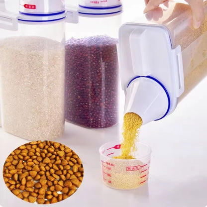 Keep your pet's food fresh and measured with our Moisture-Proof Storage Pail! Perfect for 1.5Kg/2Kg of kibble. 🐾🐶🐱 #PetSupplies #DogFood #CatFood